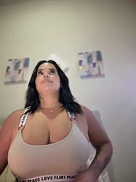 AliceStarshine's cam snapshot