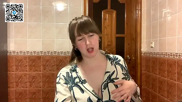 MaroonMoon_'s cam snapshot