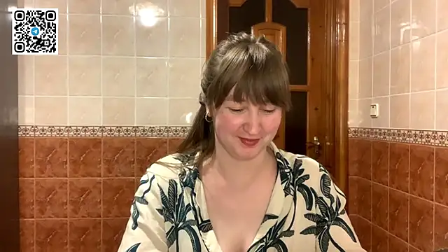 MaroonMoon_'s cam snapshot