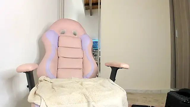 Akanecox's cam snapshot