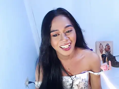 SerenityFoxx live sex cam