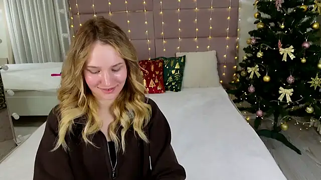 IndieMoon live sex cam