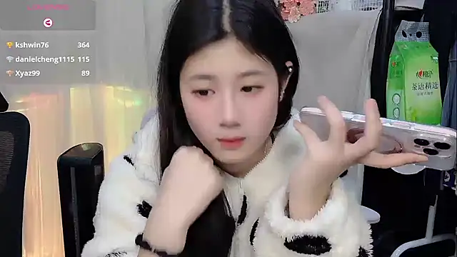 Yvonne-07's cam snapshot