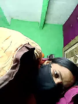 QRESABABY's cam snapshot