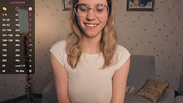 JoanBaggott's cam snapshot