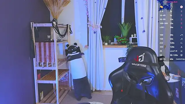 laracroftmansion live sex cam