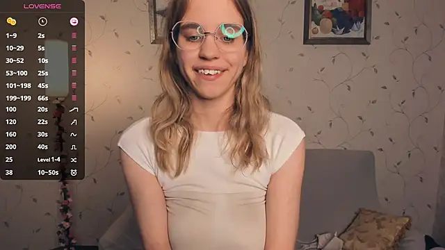 JoanBaggott live sex cam