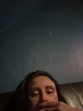 Angelaarayexx's cam snapshot