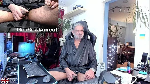 OnlineBossUK's cam snapshot