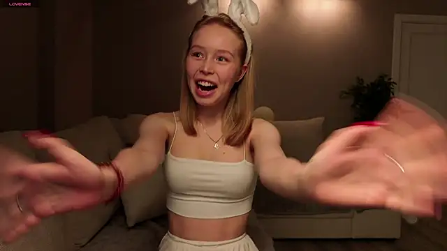 TheolaLonghofer's cam snapshot