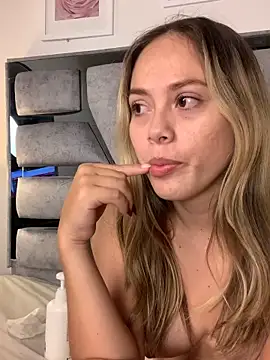 valery_and_Dani_'s cam snapshot