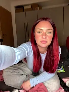 OliviaaFischer live sex cam