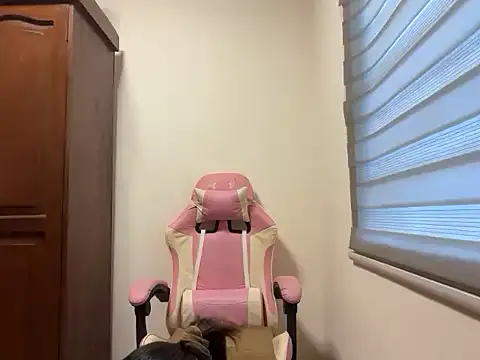 ursexy_babexx live sex cam