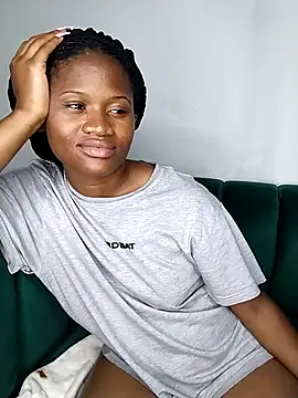 SmashingLucia's cam snapshot