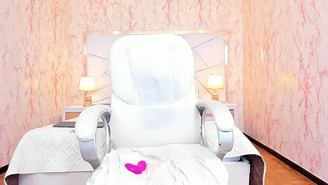 Emily_Whinfre's cam snapshot