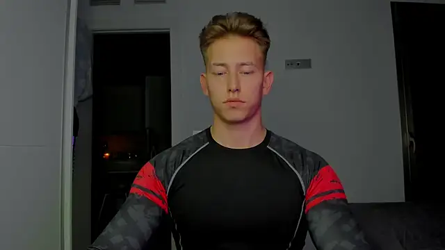 find0m_master's cam snapshot