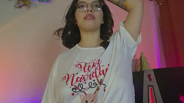 Little_maeve live sex cam