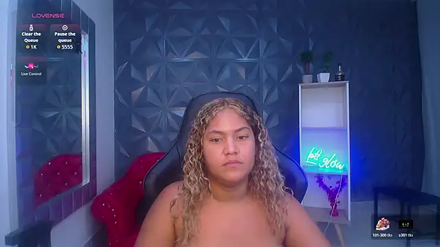 Cristal_War live sex cam