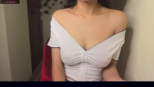 Madhubala01's cam snapshot