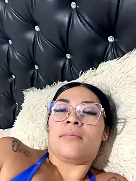 Perla_Sea_ live sex cam