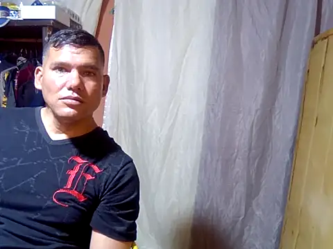 Franklin111230 live sex cam