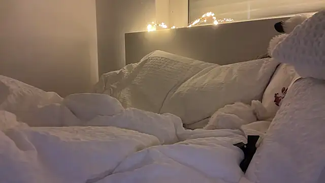 AnnaSophiaX live sex cam