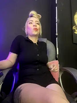 viktoria_davis_'s cam snapshot