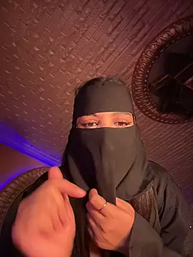 Queentaraf999 live sex cam