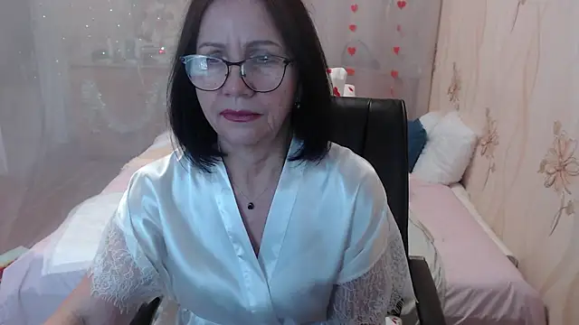 OlgaHottie live sex cam