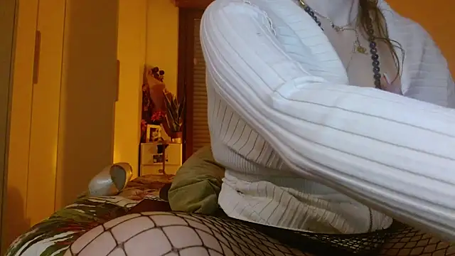 Regina_5's cam snapshot