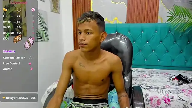 Rory_castro live sex cam