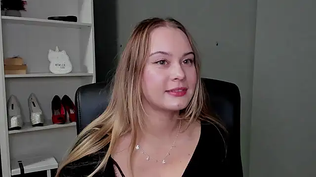 kitty_valeria live sex cam