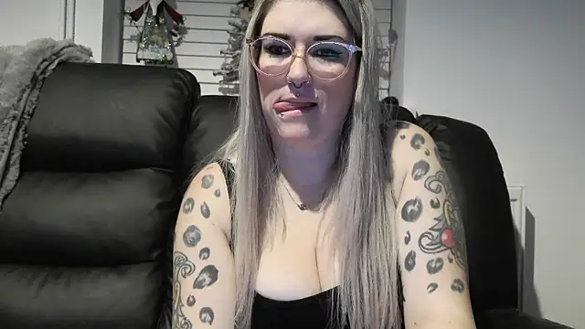 Sizzling_Indie36's cam snapshot