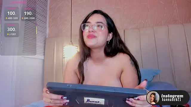 hannahst_'s cam snapshot