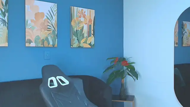 Zamira_Taylor's cam snapshot