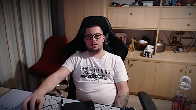 kevinnlovelly's cam snapshot