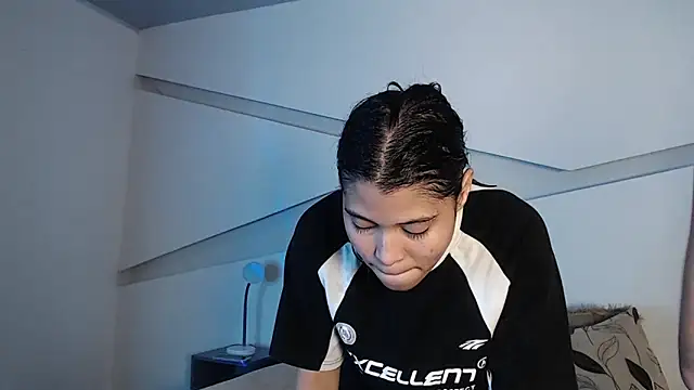 hot_little_bunny's cam snapshot