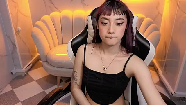 Lunara_b's cam snapshot