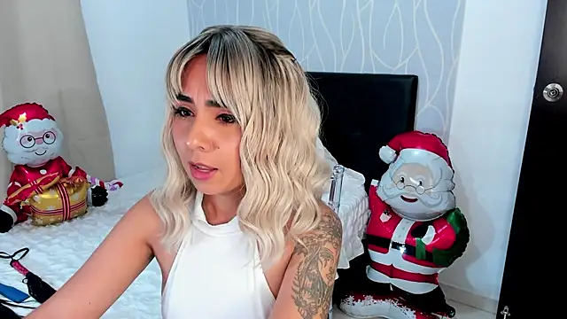 Emilyvalk_'s cam snapshot