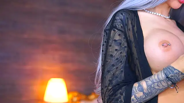 Juicy_Jessye live sex cam