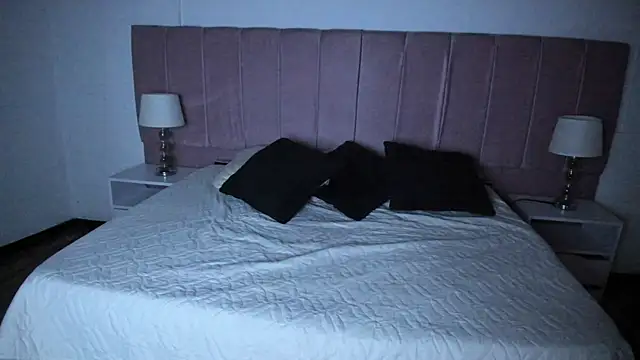 helena_1gv's cam snapshot