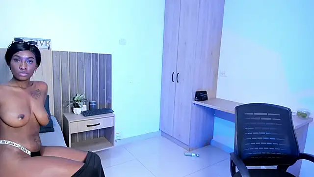 rebeca_cortez_'s cam snapshot