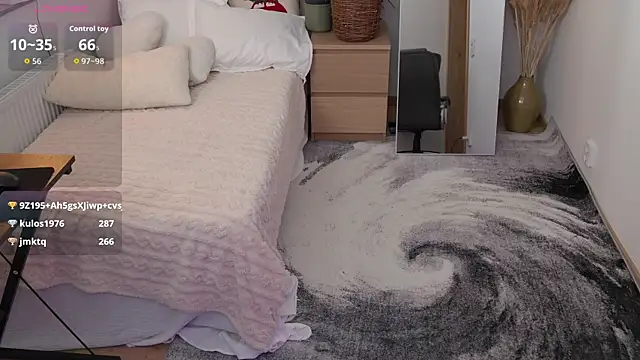 Sophie_Enzo's cam snapshot