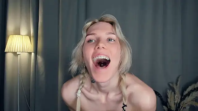 DianeHonnette's cam snapshot