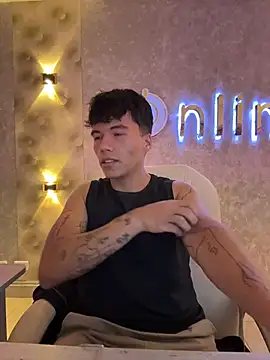 Logan_smith1 live sex cam