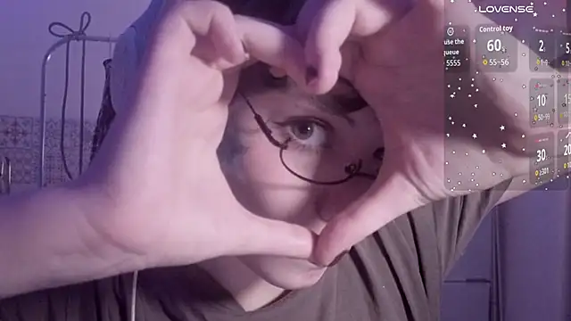 Alice_Zev's cam snapshot