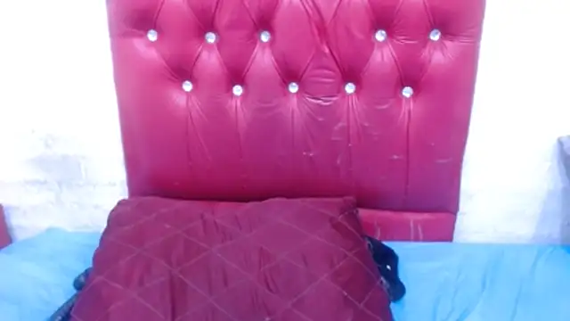 NaughtySlenderxx's cam snapshot