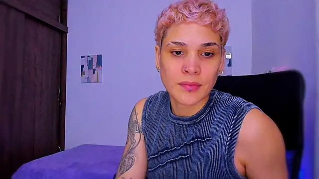 Charlee_pink's cam snapshot