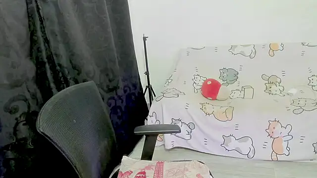 Naoko_7w7's cam snapshot