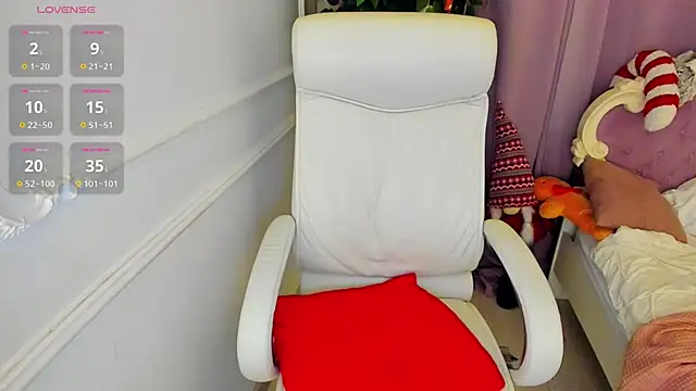 Lily_Marlin live sex cam